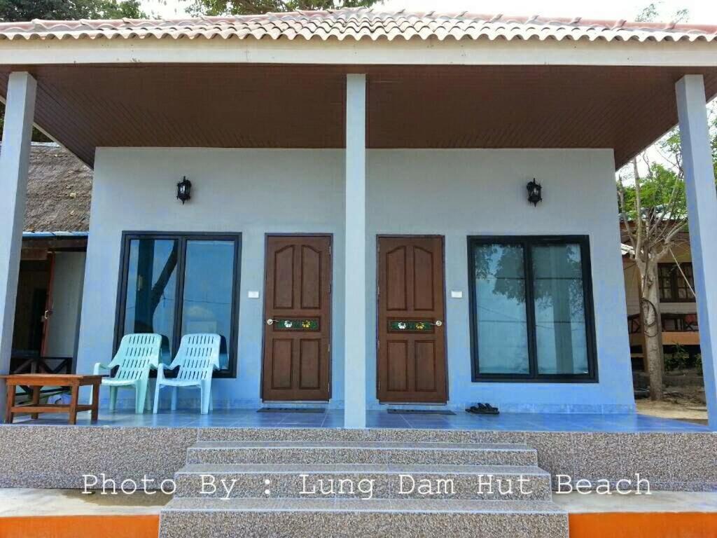 ลุงดำฮัทบีช Hotel Koh Samet Exterior foto