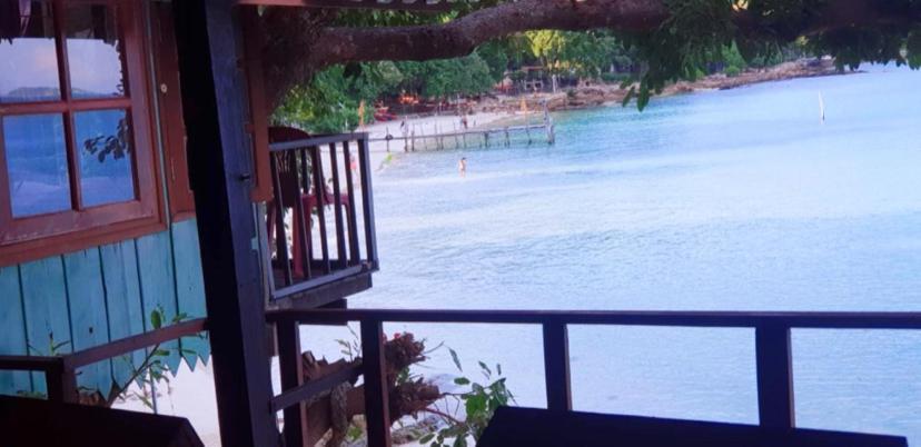 ลุงดำฮัทบีช Hotel Koh Samet Exterior foto